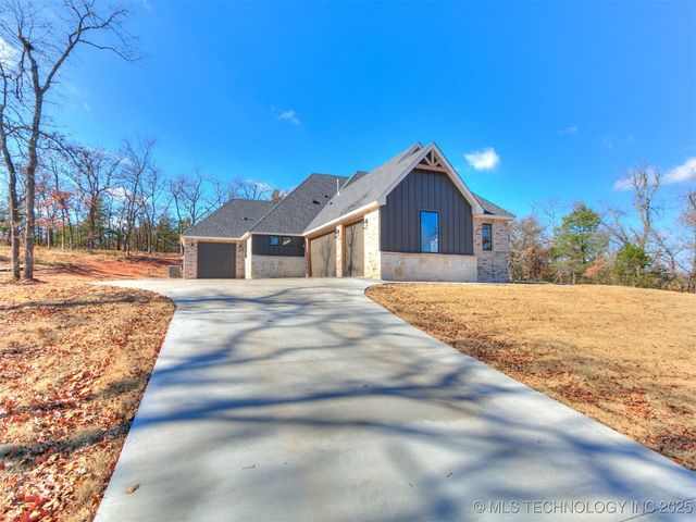 15919 Vernon Circle, Newalla, OK 74857