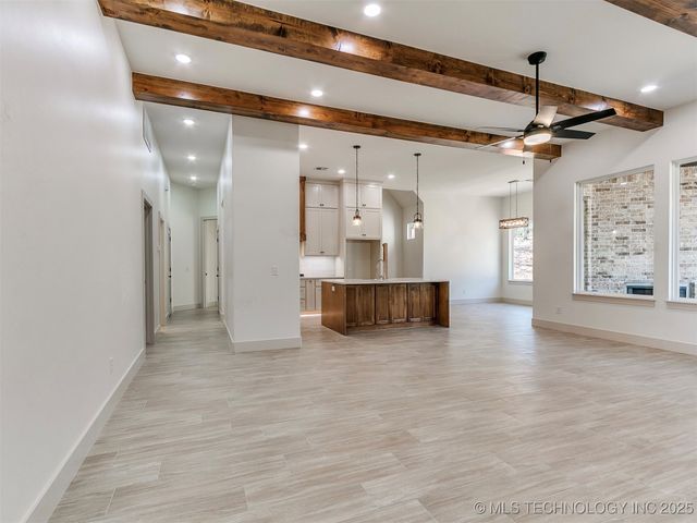 15919 Vernon Circle, Newalla, OK 74857