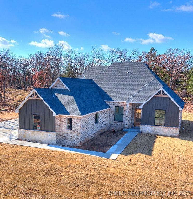 15919 Vernon Circle, Newalla, OK 74857