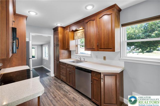 2049 Vista Drive, Bethlehem City, PA 18018