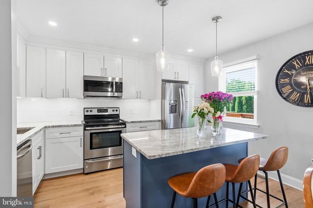 256 BIRCH DR, Lafayette Hill, PA 19444