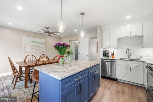 256 BIRCH DR, Lafayette Hill, PA 19444
