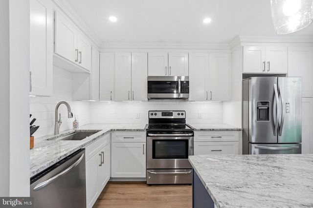 256 BIRCH DR, Lafayette Hill, PA 19444