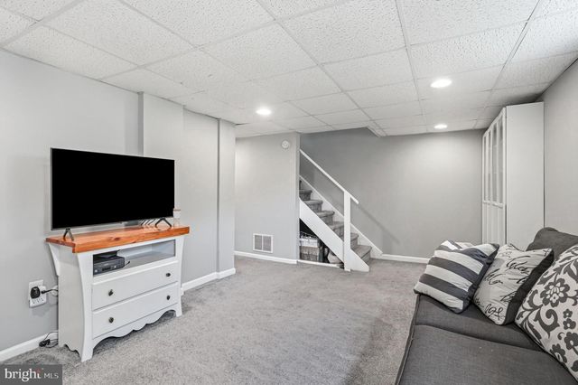 256 BIRCH DR, Lafayette Hill, PA 19444