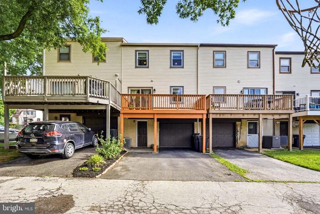 256 BIRCH DR, Lafayette Hill, PA 19444