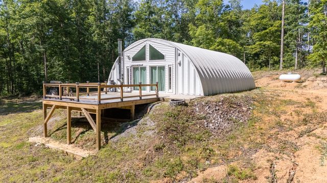 1239 Cherokee Rd, Waynesboro, TN 38485