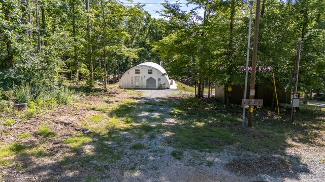 1239 Cherokee Rd, Waynesboro, TN 38485