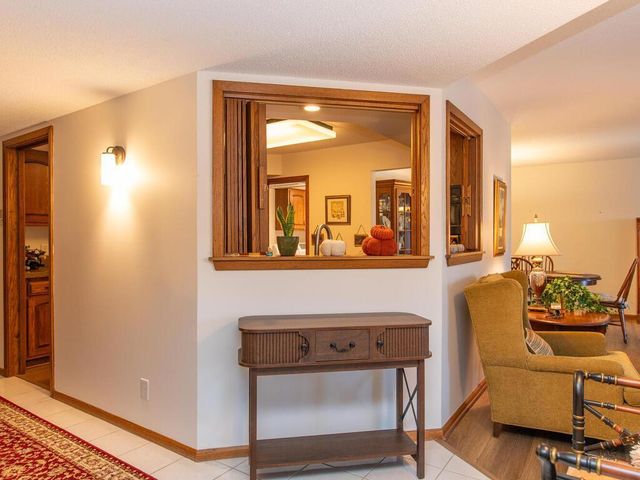 3030 Saint Albans Mill Road 310, Hopkins, MN 55305