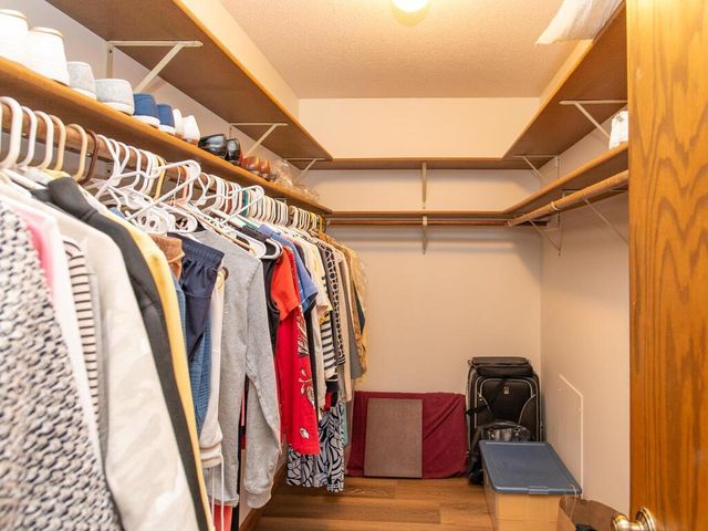 3030 Saint Albans Mill Road 310, Hopkins, MN 55305