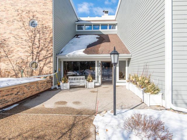 3030 Saint Albans Mill Road 310, Hopkins, MN 55305