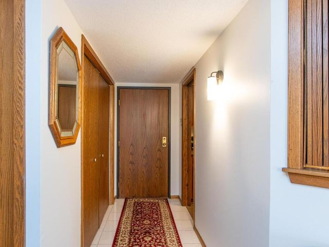 3030 Saint Albans Mill Road 310, Hopkins, MN 55305