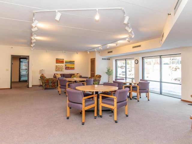 3030 Saint Albans Mill Road 310, Hopkins, MN 55305