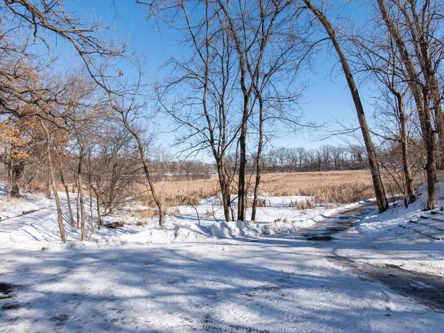 3030 Saint Albans Mill Road 310, Hopkins, MN 55305