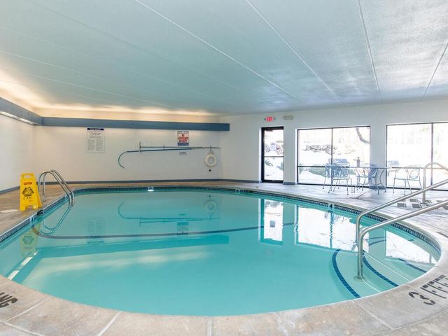 3030 Saint Albans Mill Road 310, Hopkins, MN 55305