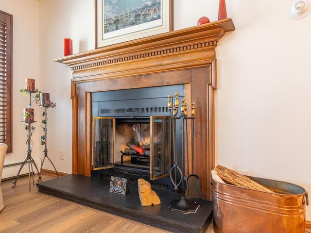 3030 Saint Albans Mill Road 310, Hopkins, MN 55305