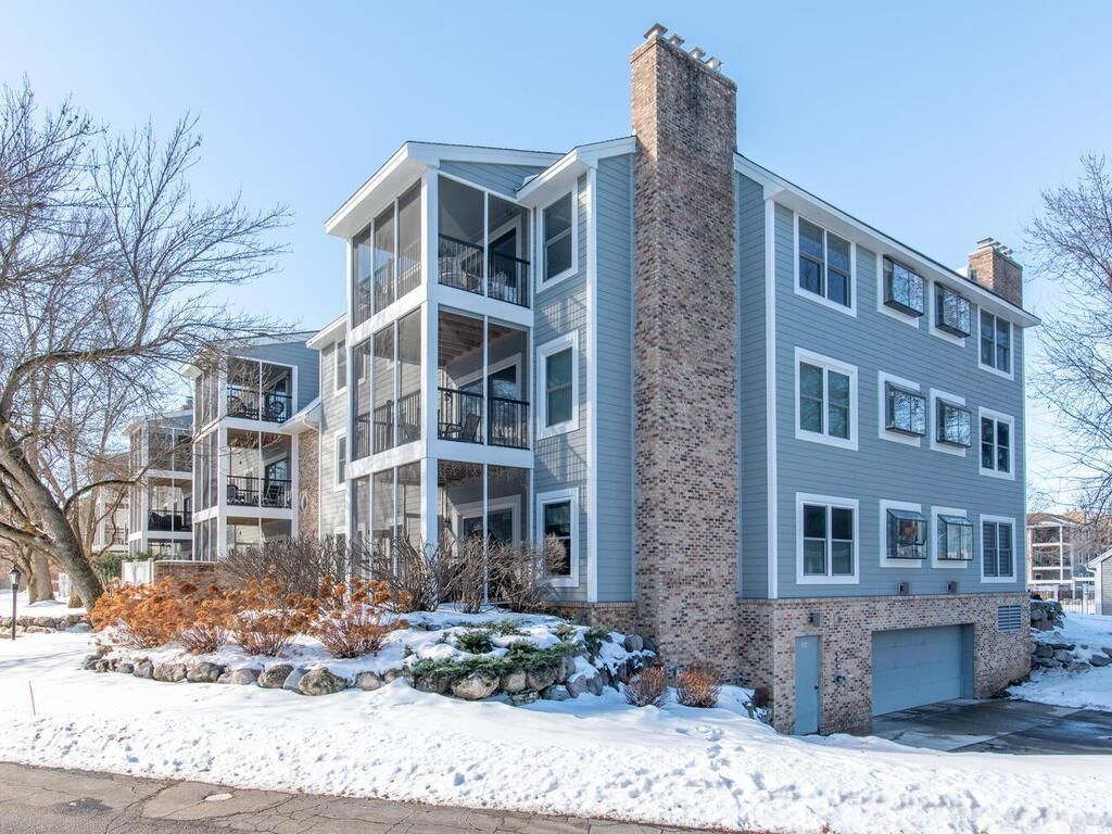 3030 Saint Albans Mill Road 310, Hopkins, MN 55305