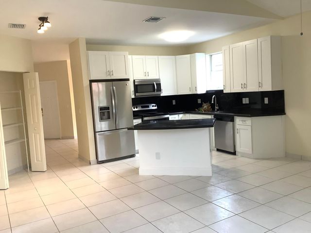 7330 NW 1st Place, Plantation, FL 33317