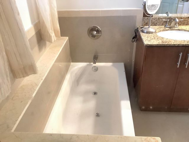 7330 NW 1st Place, Plantation, FL 33317