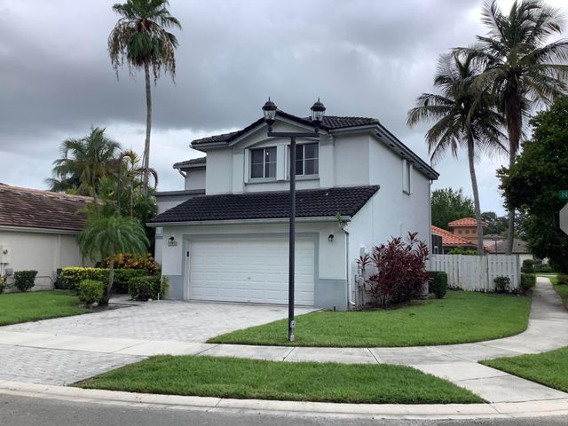 7330 NW 1st Place, Plantation, FL 33317