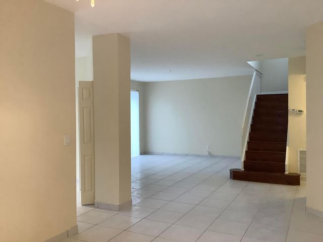 7330 NW 1st Place, Plantation, FL 33317