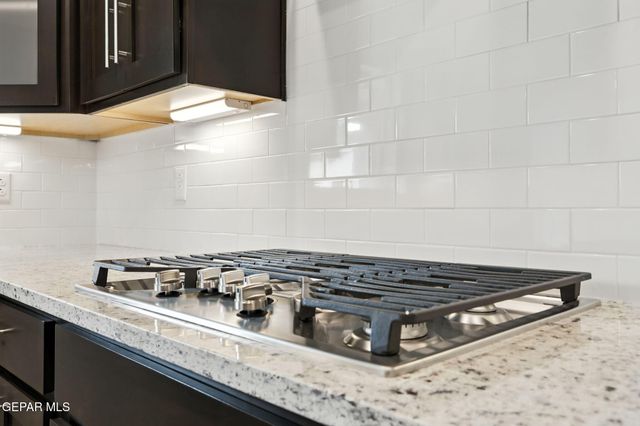 11861 Artekale Place, El Paso, TX 79934