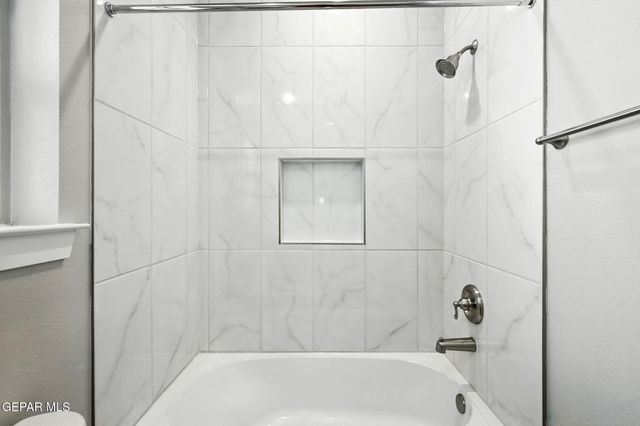 11861 Artekale Place, El Paso, TX 79934