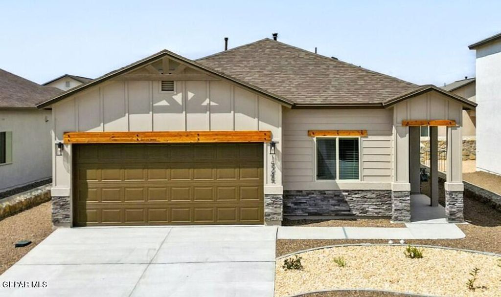 11861 Artekale Place, El Paso, TX 79934