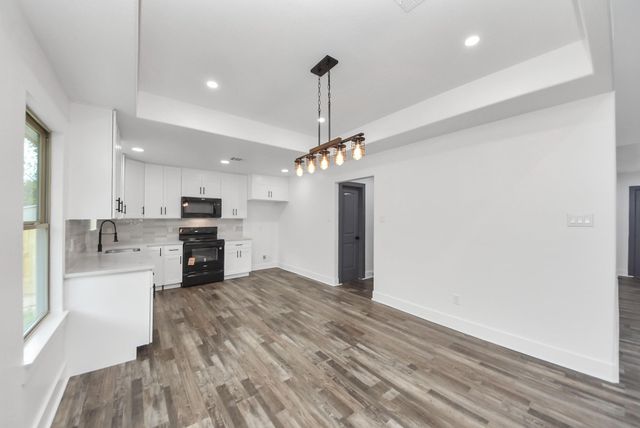 705 Road 3371a, Cleveland, TX 77327