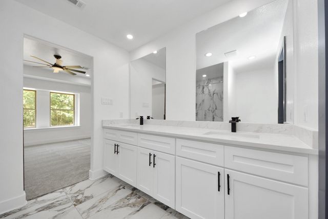 705 Road 3371a, Cleveland, TX 77327