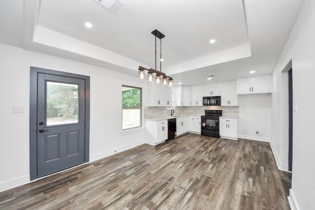 705 Road 3371a, Cleveland, TX 77327