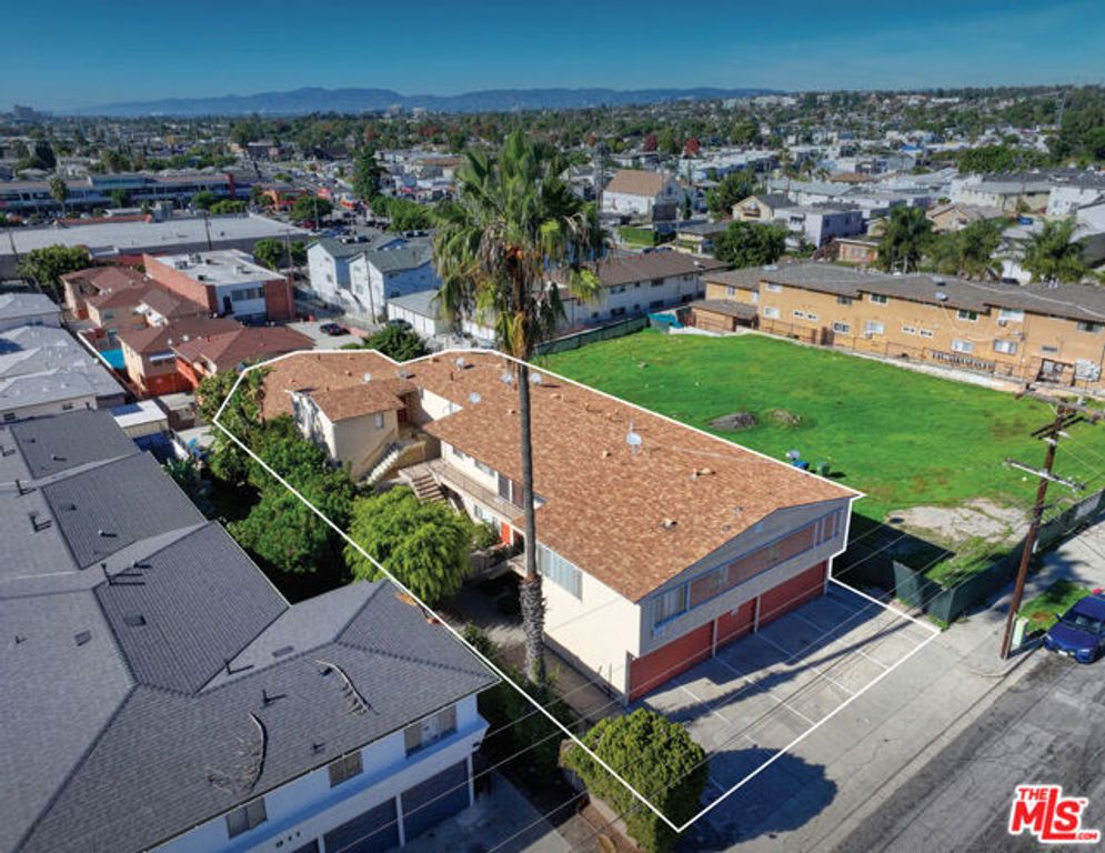 917 Edgewood Street, Inglewood, CA 90302