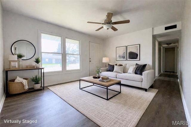 44 E Adams Drive, Cahokia, IL 62206