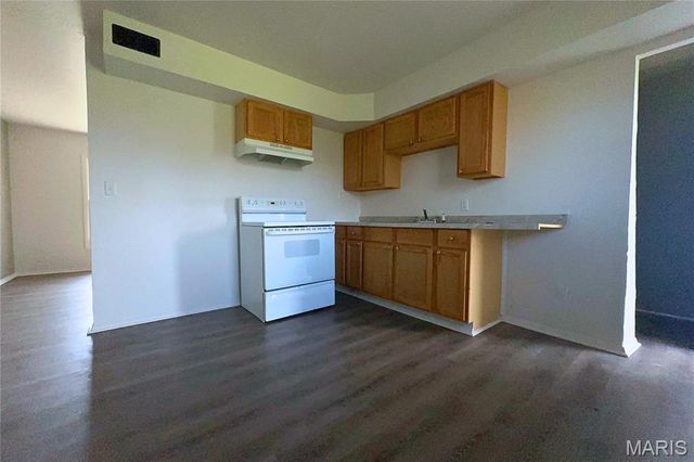 44 E Adams Drive, Cahokia, IL 62206