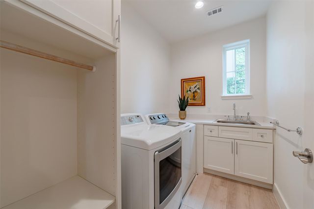 3413 Blue Lake DR, Horseshoe Bay, TX 78657