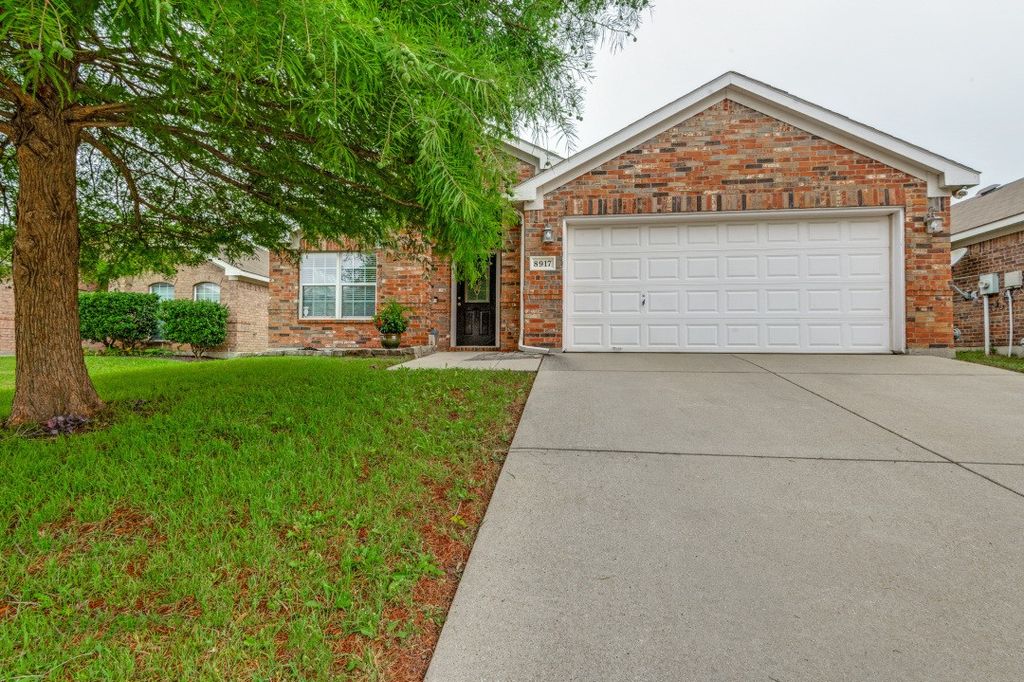 8917 Weller Lane, Fort Worth, TX 76244