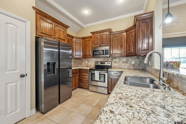 317 Ash Dr., Bullard, TX 75757