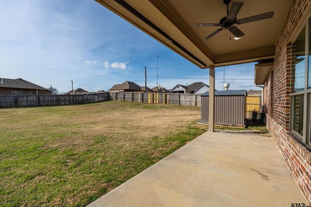 317 Ash Dr., Bullard, TX 75757