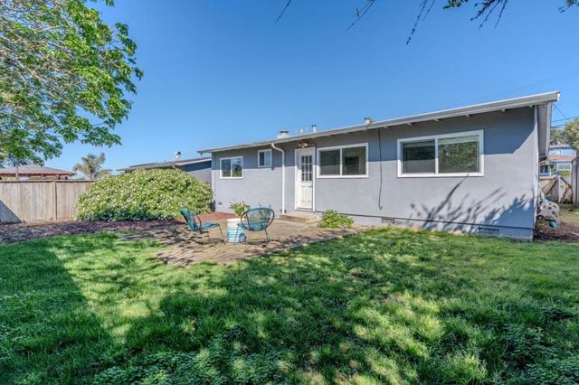 352 Monterey Road, Pacifica, CA 94044