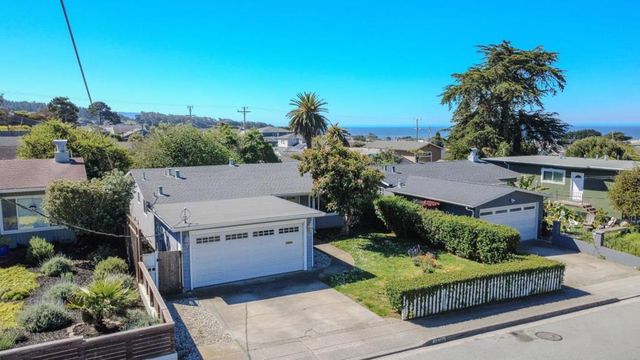 352 Monterey Road, Pacifica, CA 94044