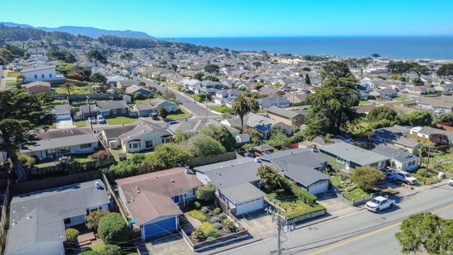 352 Monterey Road, Pacifica, CA 94044