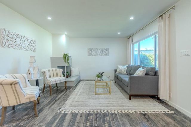 352 Monterey Road, Pacifica, CA 94044