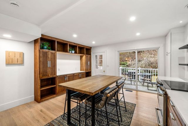 59 Breakwater Dr 59, Chelsea, MA 02150