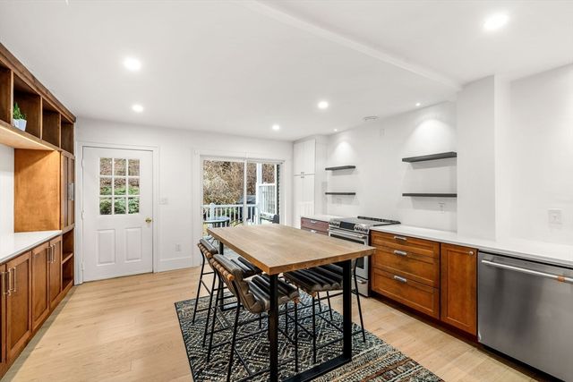 59 Breakwater Dr 59, Chelsea, MA 02150