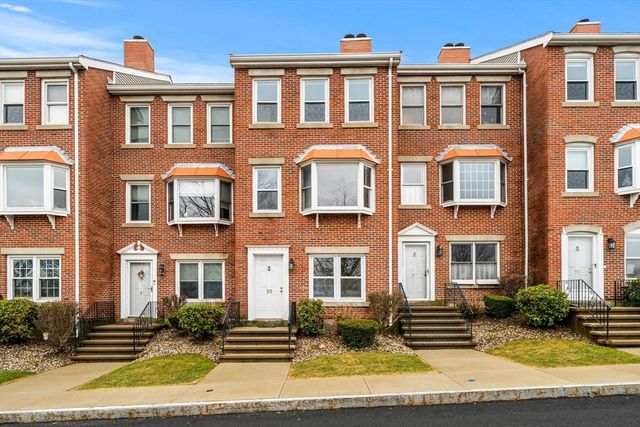 59 Breakwater Dr 59, Chelsea, MA 02150