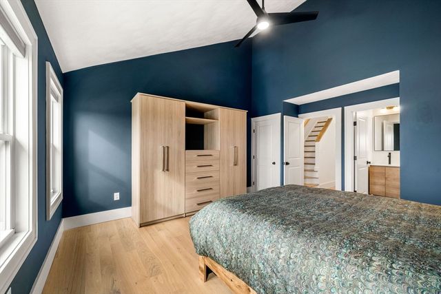 59 Breakwater Dr 59, Chelsea, MA 02150