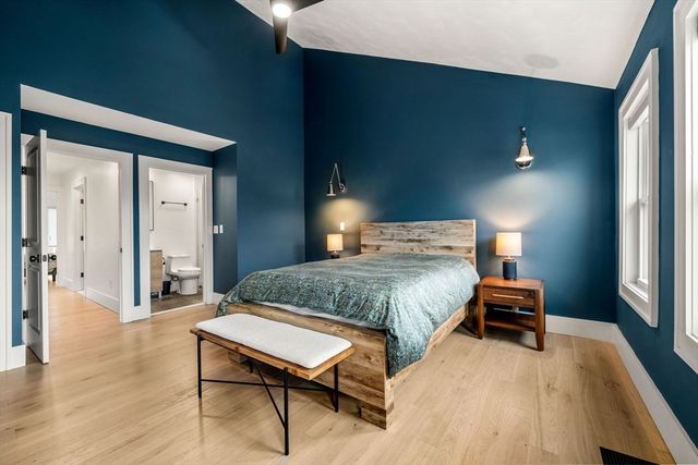 59 Breakwater Dr 59, Chelsea, MA 02150