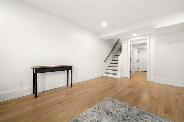 59 Breakwater Dr 59, Chelsea, MA 02150