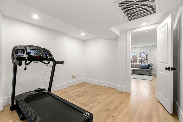 59 Breakwater Dr 59, Chelsea, MA 02150