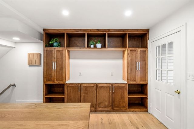 59 Breakwater Dr 59, Chelsea, MA 02150