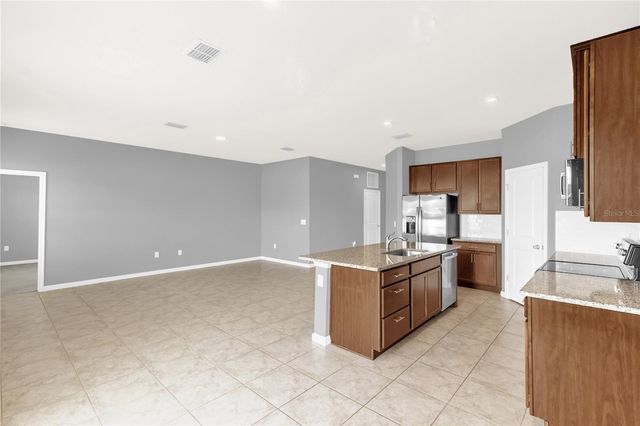 29307 MEADOWCROFT AVENUE, Wesley Chapel, FL 33544